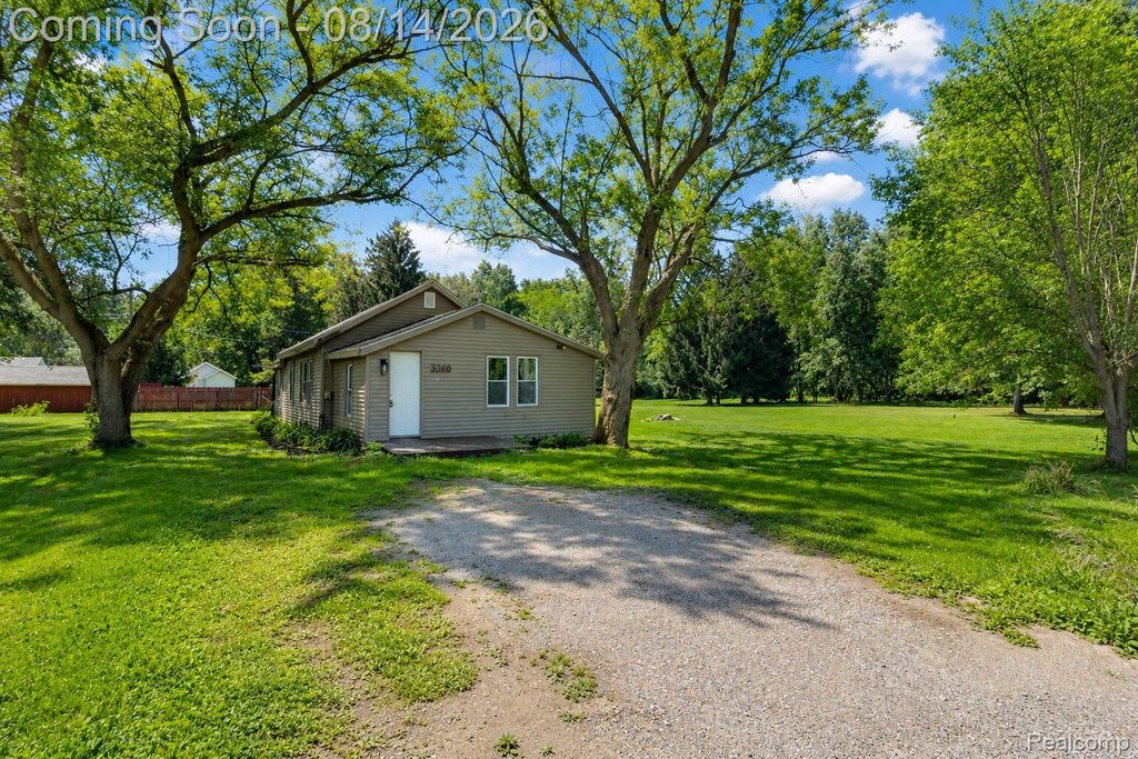 3369 Cleveland Street, Port Huron Charter Township, MI 48060