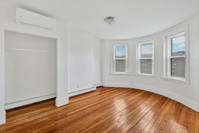 864 Huntington Ave 3, Boston, MA 02115