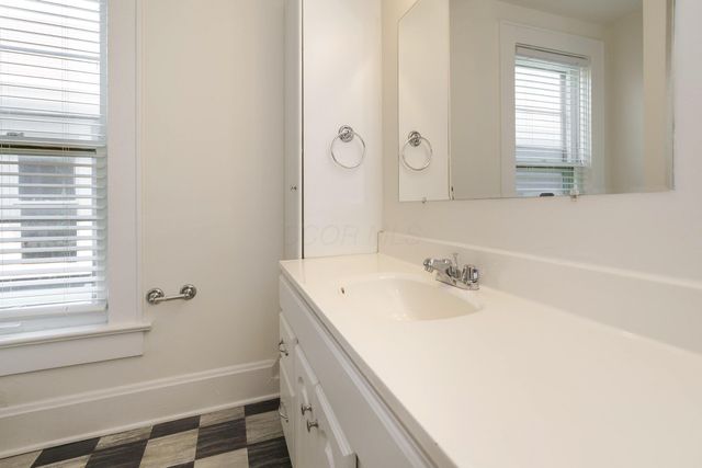 688 Hamlet Street, Columbus, OH 43215