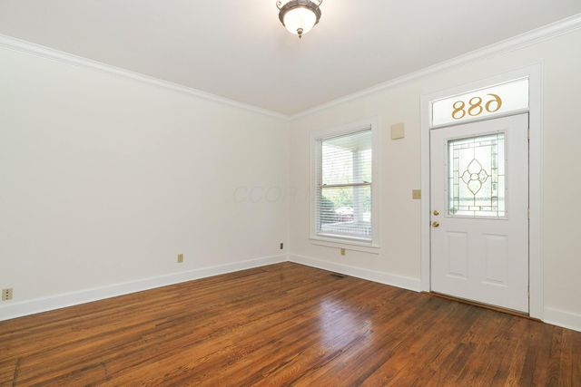 688 Hamlet Street, Columbus, OH 43215