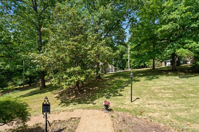 228 Druid Hills Dr, Dickson, TN 37055
