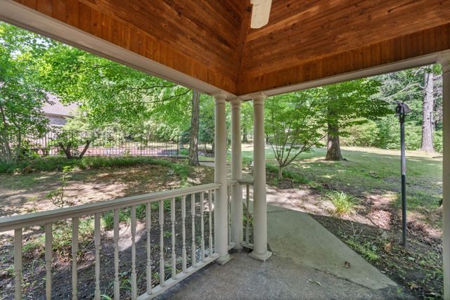 228 Druid Hills Dr, Dickson, TN 37055
