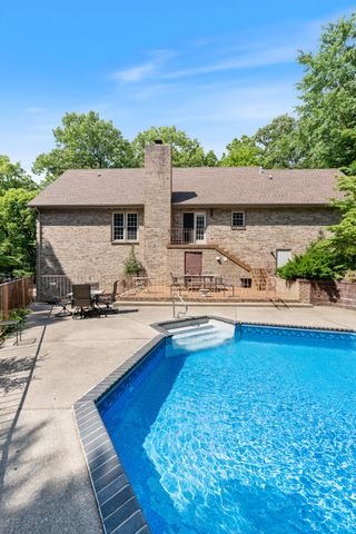 228 Druid Hills Dr, Dickson, TN 37055