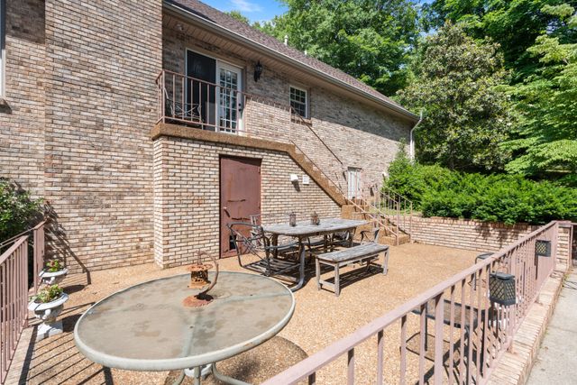 228 Druid Hills Dr, Dickson, TN 37055