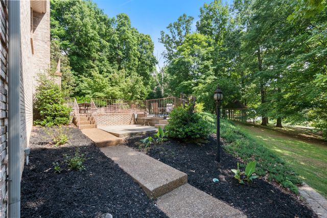 228 Druid Hills Dr, Dickson, TN 37055