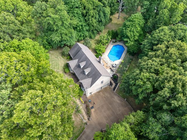 228 Druid Hills Dr, Dickson, TN 37055