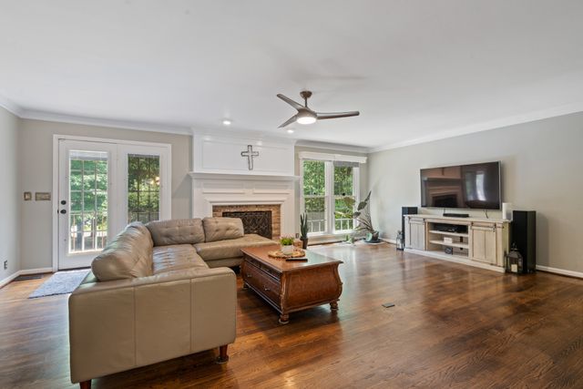 228 Druid Hills Dr, Dickson, TN 37055
