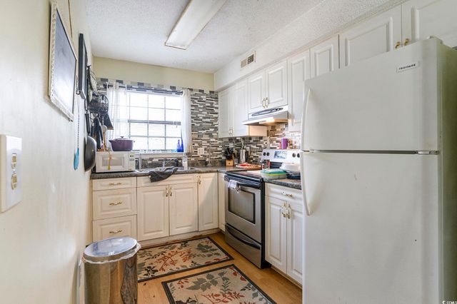 601 38th Ave N Apt E1, Myrtle Beach, SC 29577