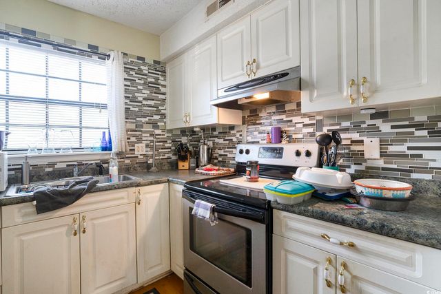 601 38th Ave N Apt E1, Myrtle Beach, SC 29577