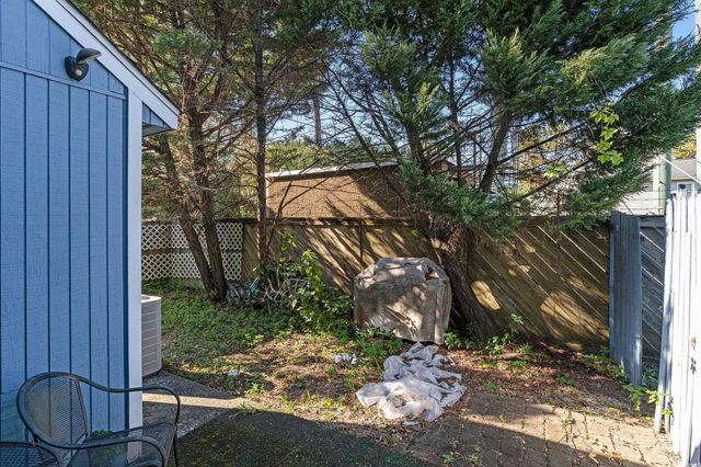 601 38th Ave N Apt E1, Myrtle Beach, SC 29577