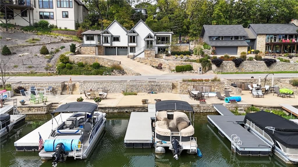 140 Lakeshore Drive W, Lake Quivira, KS 66217