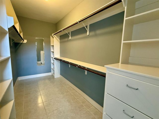 9833 Sandra Ann Court, Houston, TX 77025