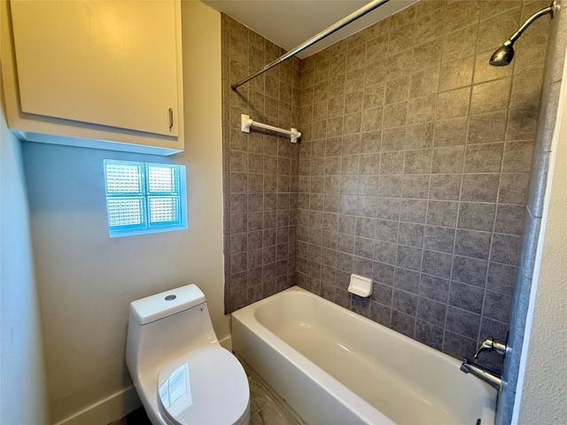 9833 Sandra Ann Court, Houston, TX 77025