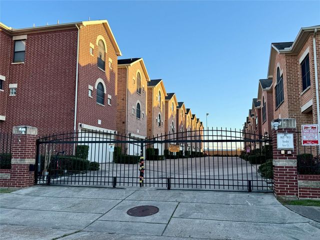 9833 Sandra Ann Court, Houston, TX 77025
