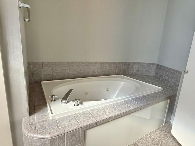 9833 Sandra Ann Court, Houston, TX 77025