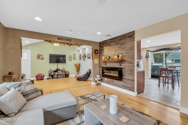 1432 11th Avenue, Toms River, NJ 08757
