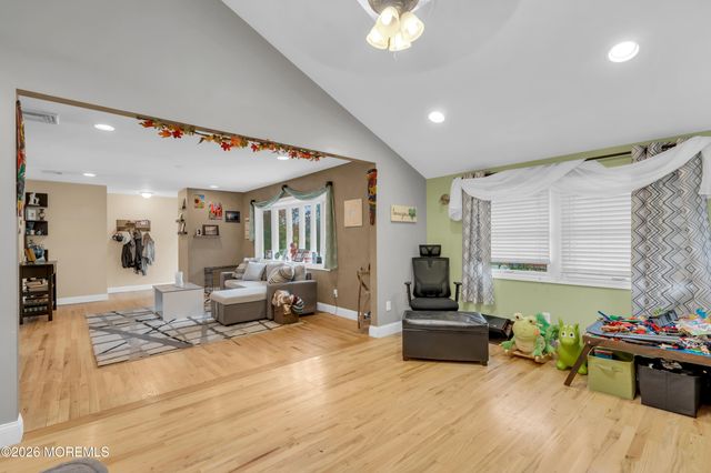 1432 11th Avenue, Toms River, NJ 08757