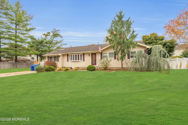1432 11th Avenue, Toms River, NJ 08757