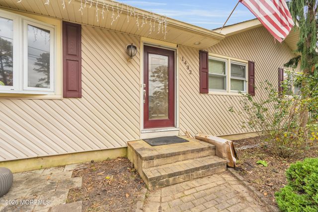 1432 11th Avenue, Toms River, NJ 08757