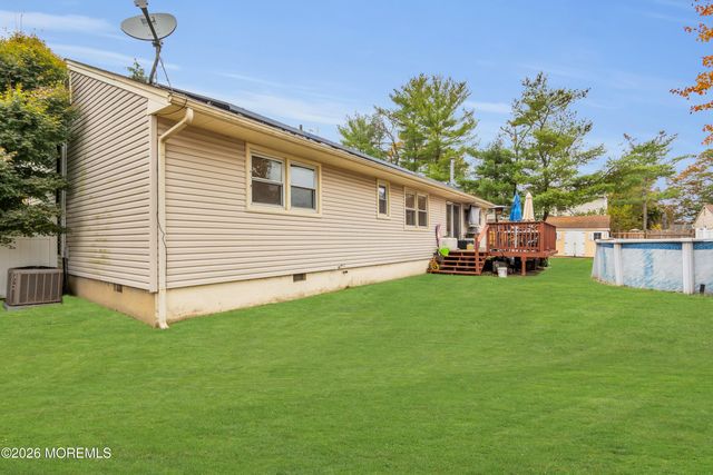 1432 11th Avenue, Toms River, NJ 08757