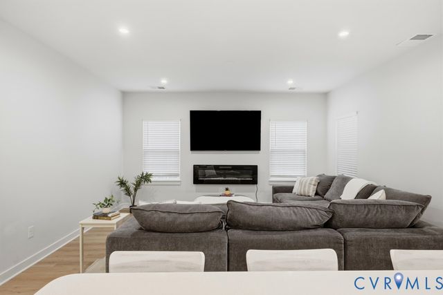 4812 Bacova Village Trl, Glen Allen, VA 23059