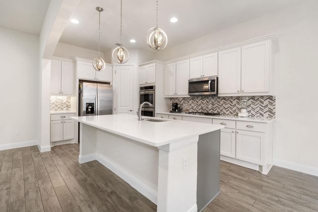 2304 Arroyo Grande, Leander, TX 78641