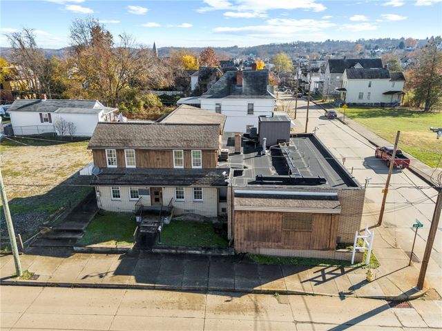 422 6th St, Monessen, PA 15062
