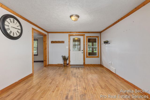 425 S Cedar Street, Allegan, MI 49010