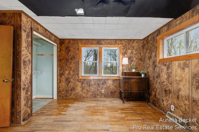 425 S Cedar Street, Allegan, MI 49010