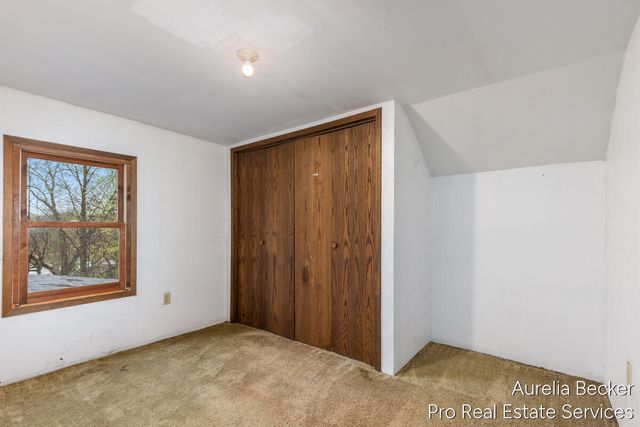 425 S Cedar Street, Allegan, MI 49010