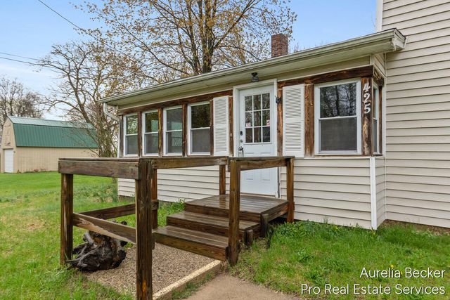 425 S Cedar Street, Allegan, MI 49010