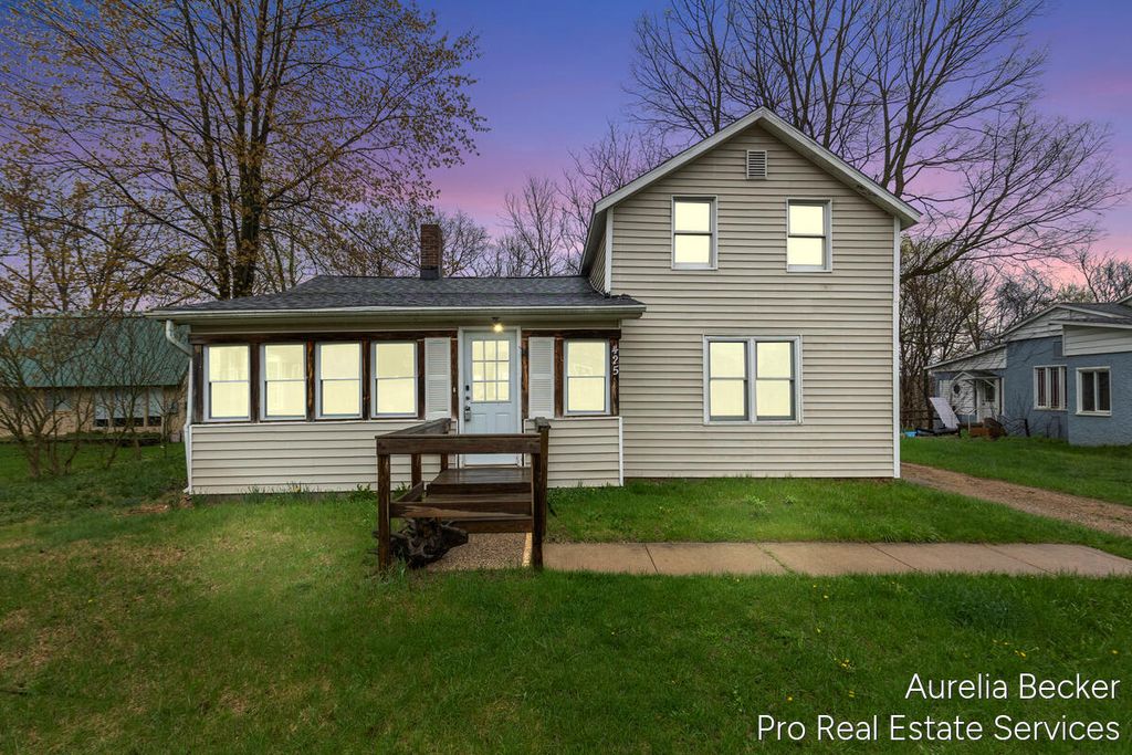 425 S Cedar Street, Allegan, MI 49010