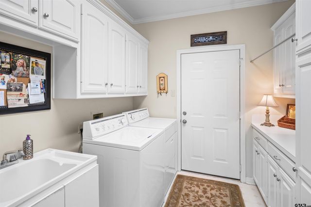 1607 Royal Oak Dr, Tyler, TX 75703