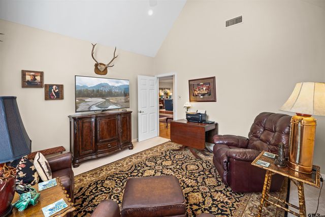 1607 Royal Oak Dr, Tyler, TX 75703