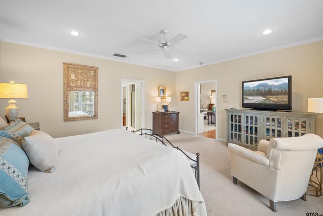 1607 Royal Oak Dr, Tyler, TX 75703