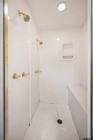 1607 Royal Oak Dr, Tyler, TX 75703