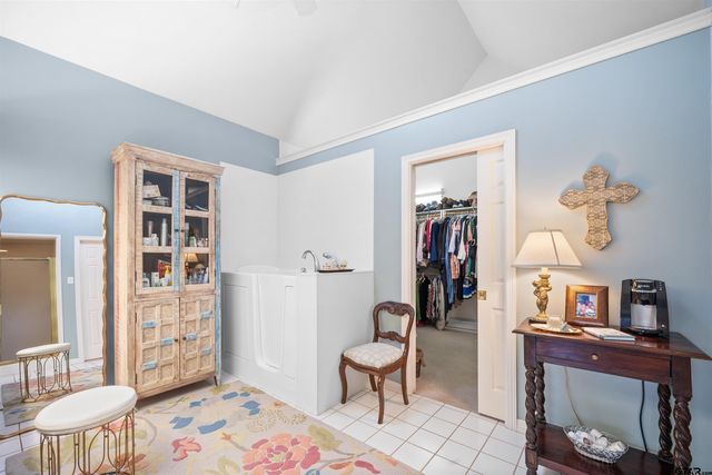 1607 Royal Oak Dr, Tyler, TX 75703