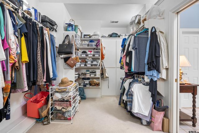 1607 Royal Oak Dr, Tyler, TX 75703