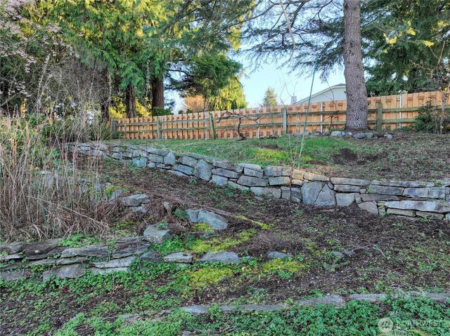 1325 Roma Road, Bellingham, WA 98226