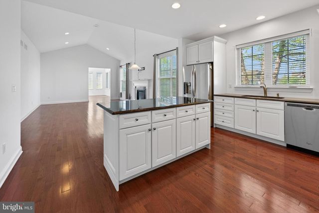 304 DYE WAY, Moorestown, NJ 08057