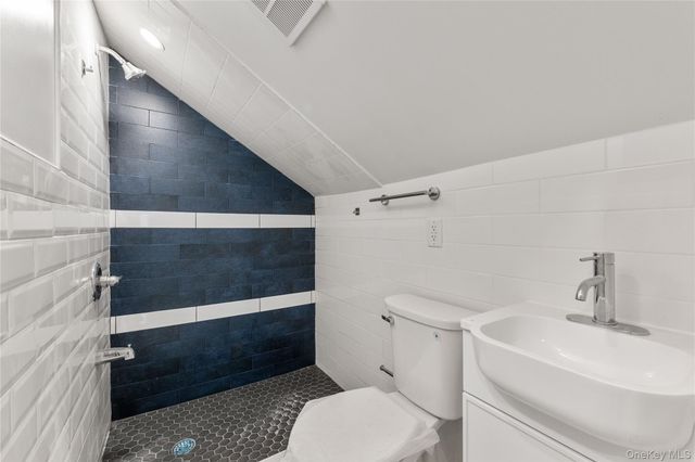 8492 Homelawn Street, Jamaica, NY 11432