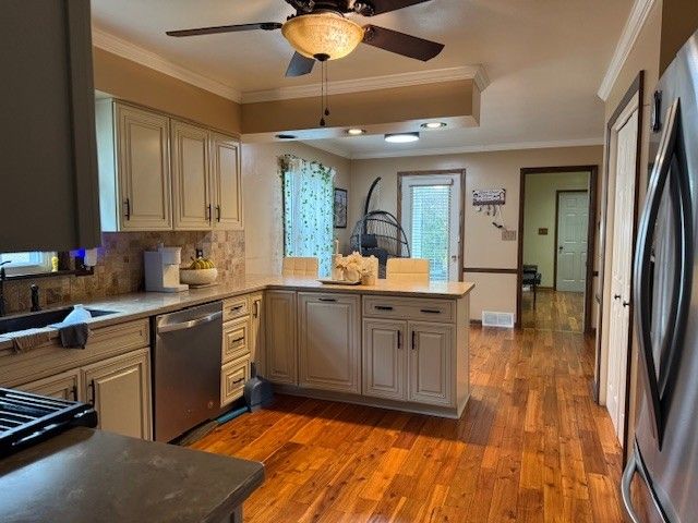 1520 PASADENA Drive, Erie, PA 16505