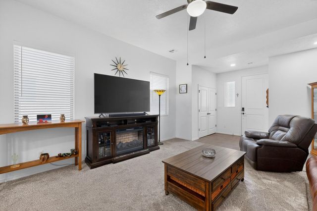 4989 Findley Street SW, Los Lunas, NM 87031