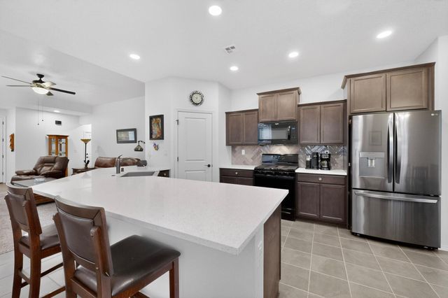 4989 Findley Street SW, Los Lunas, NM 87031