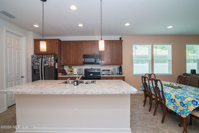 2233 LINCOLN SENDERO Trail, Jacksonville, FL 32218