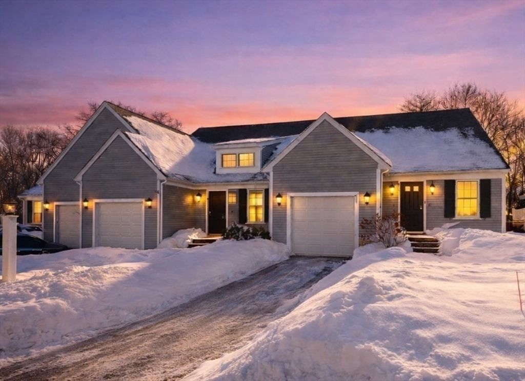 6 Adams Court, Hingham, MA 02043