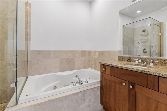 3414 N Sheffield Avenue 4, Chicago, IL 60657