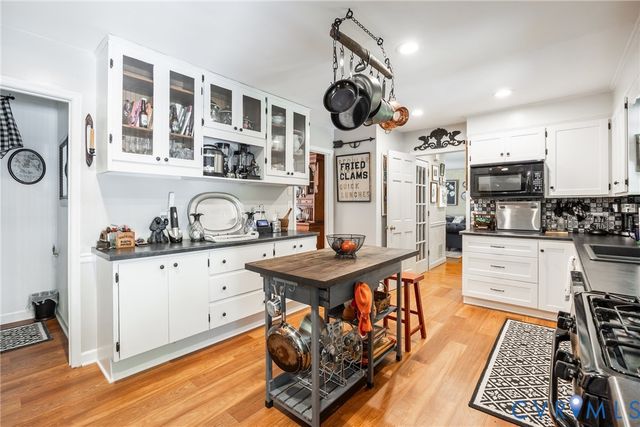 11766 Five Forks Rd, Farmville, VA 23901