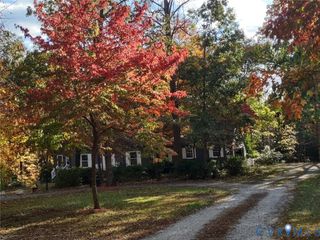 11766 Five Forks Rd, Farmville, VA 23901