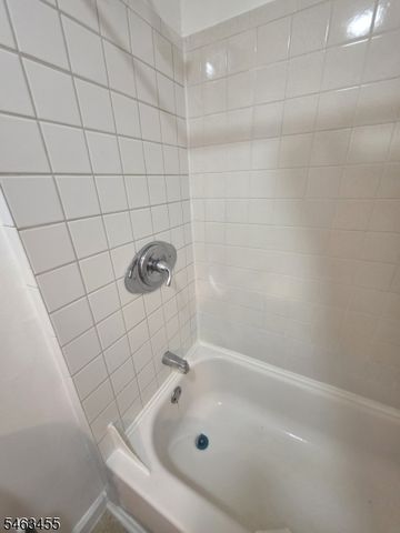 46 E Main St, Paterson City, NJ 07522